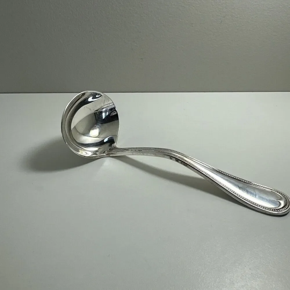 Reed & Barton Beaded English Gentry Silverplate solid gravy ladle 6-1/2